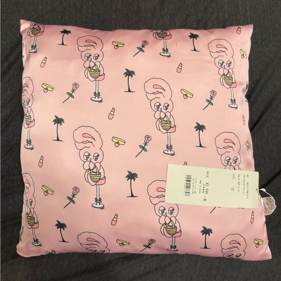 Lazy Oaf Accessories - NWT Esther Loves You jumbo pillow